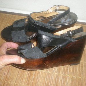 EUC COACH Brand Black leather Wedge Sandals. Size 8